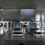 Yurtdışından Döviz Getirme, Beyan Zorunluluğu ve El Koyma 1 Yurtdışından döviz getirme; İstanbul gümrük ve ceza avukatı gözetiminde, yurtdışından getirilen 10.000 Avro üzeri nakit dövizin gümrükte beyan edilmemesi nedeniyle el konulması ve idari para cezası sürecini temsil eden hukuki konsept.
