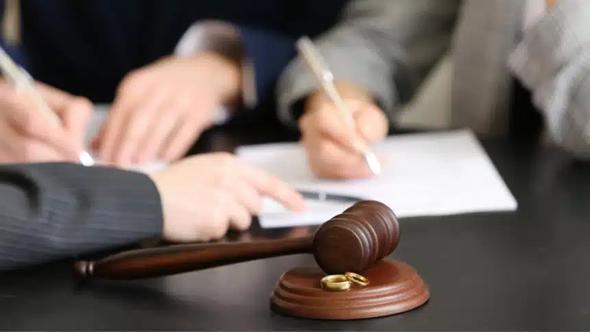Anlaşmalı boşanma şartları kapsamında imzalanan boşanma protokolü